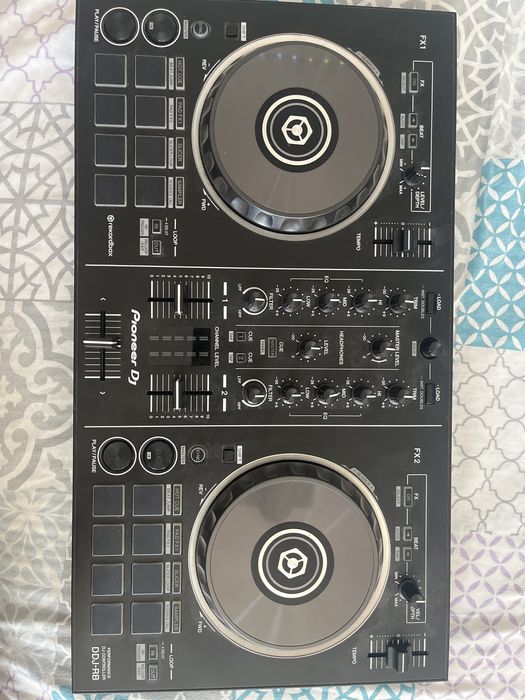 Performance dj controller Pioneer DJ DDJ-RB