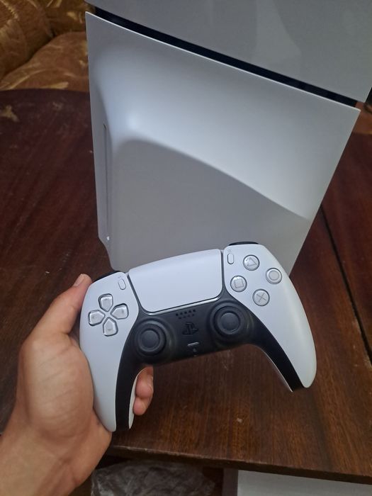 Playstation 5 Slim (Disc Edition)