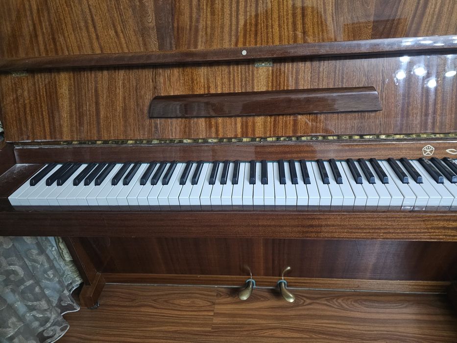 Продам пианино б/у.