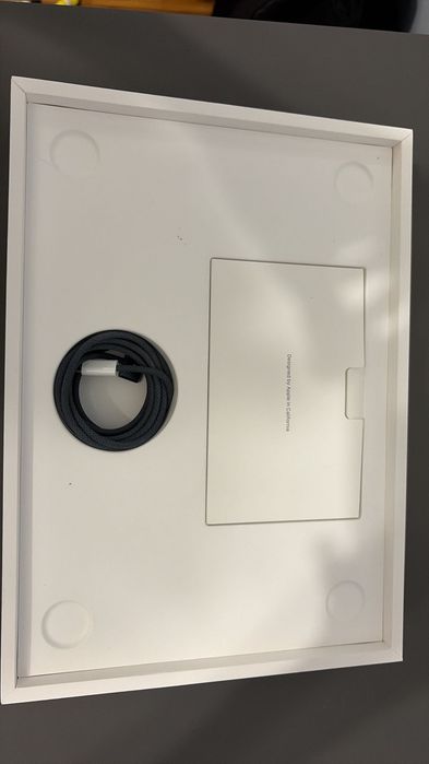 MacBook Air M4 24GB Ram памет 512gb съхранение, 10C CPU 10C GPU, 2025 модел
