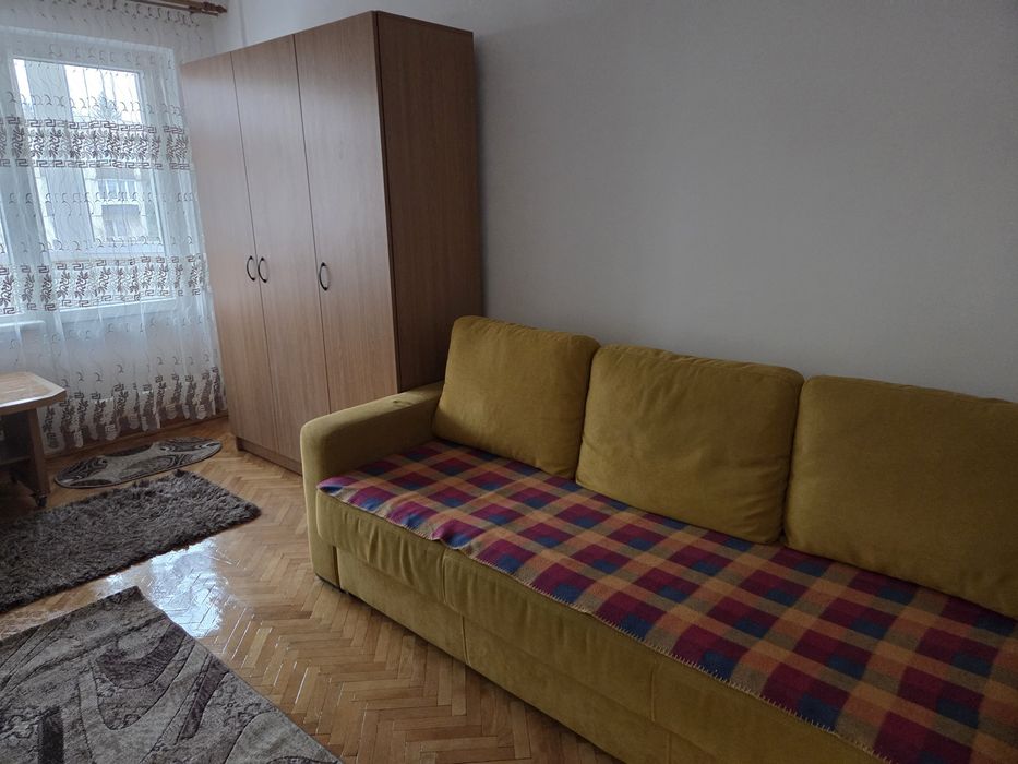De închiriat garzonieră