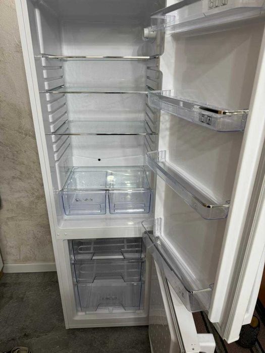 Продам Холодильник новый