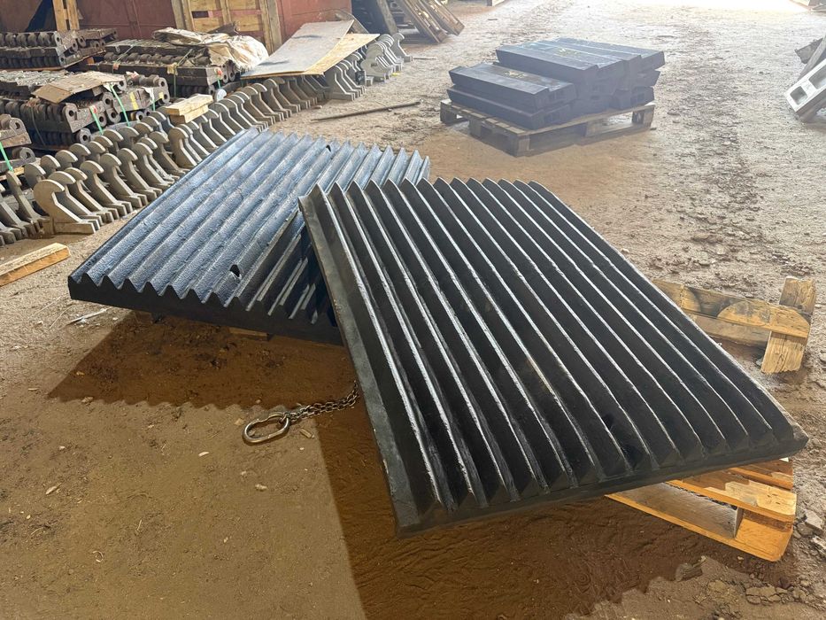 Дробящие плиты на щековые дробилки