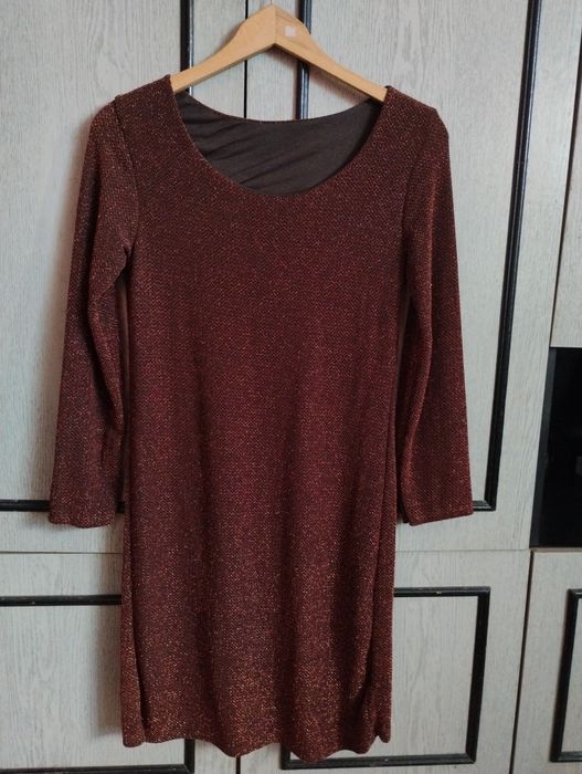 Елегантна рокля с ламе