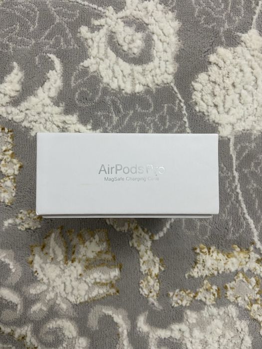 AirPods Pro с MagSafe