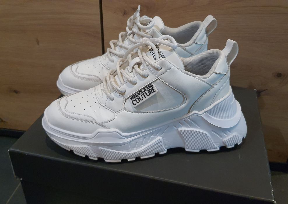 Сникърси Versace в бяло 36н