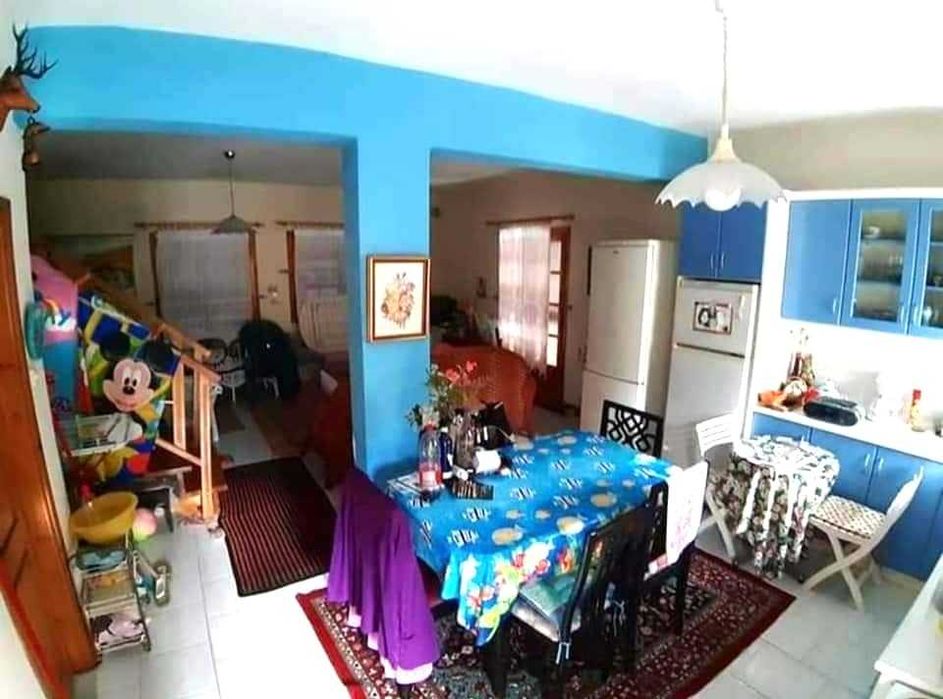 Продава 2ет къща с площ 100 м2 и двор 700 м2 в Ставрос, Гърция