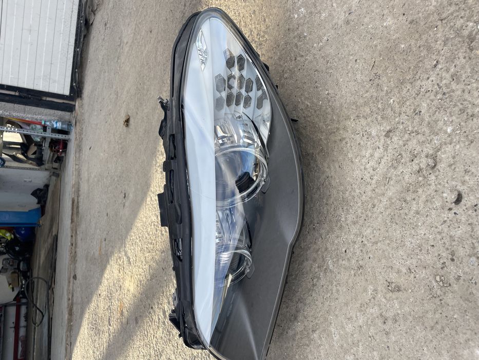 Faruri xenon adaptiv  bmw f10 f11 stanga dreapta