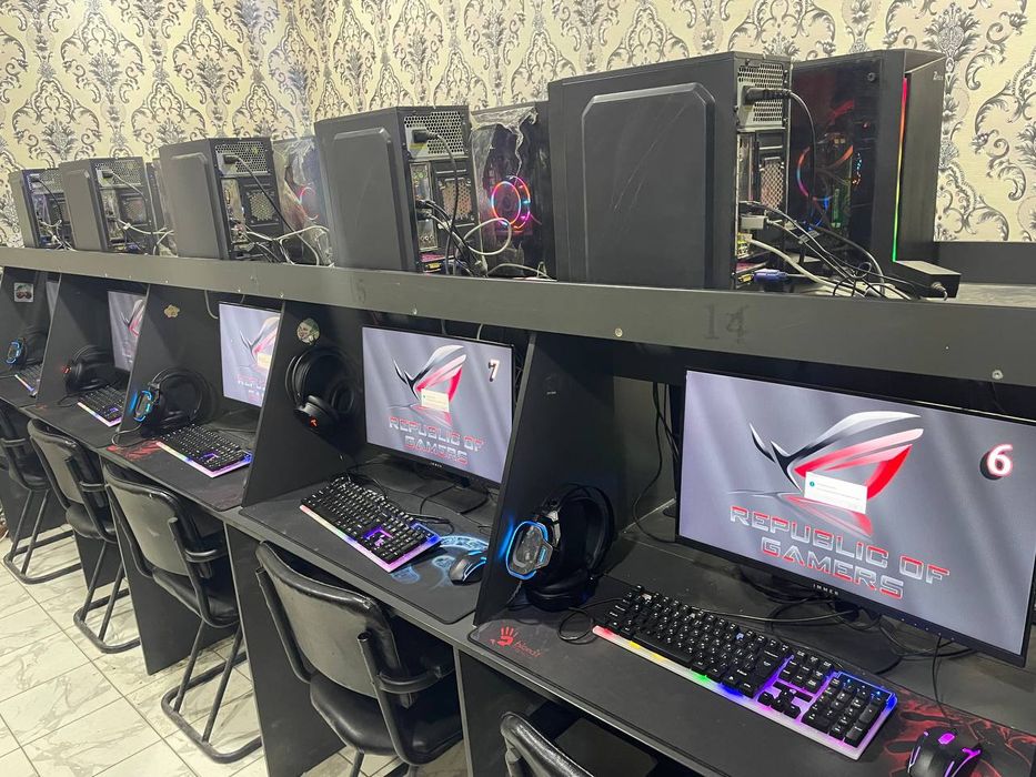 Kompyuter lar sotiladi 18 ta pul keb turadigan joy