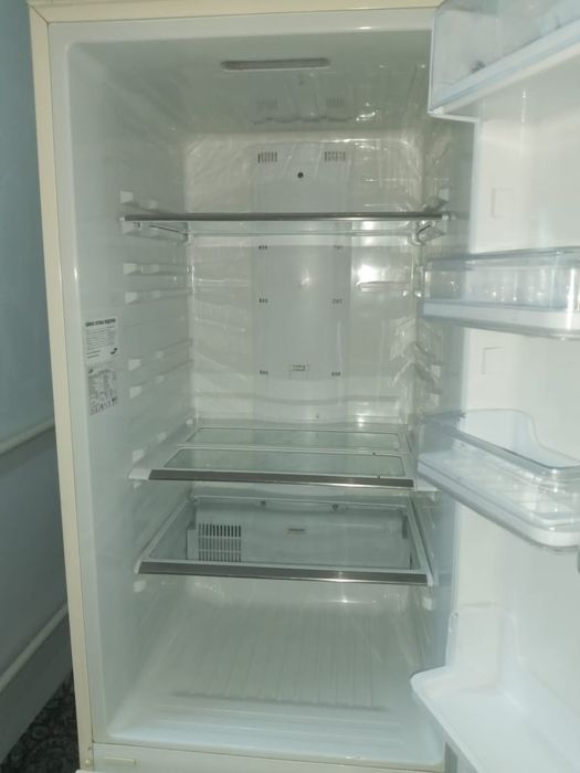 Продаётся холодильник Самсунг