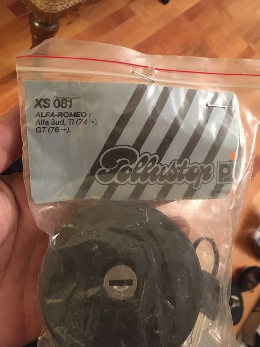 Капачки за бензин дизел за ретро автомобили нови Алфа Ситроен Фиат