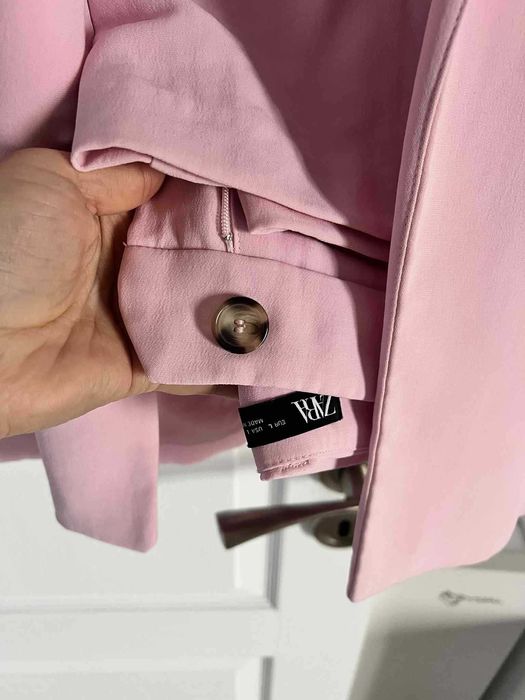 Разкошен розов бонбон Zara