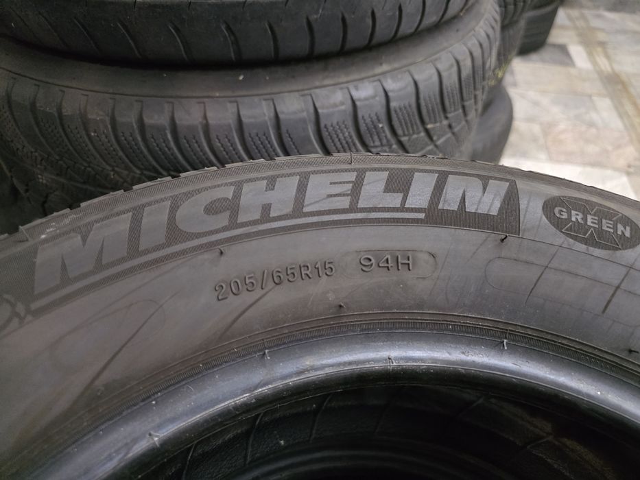 4бр Летни гуми 205 65 15 - Michelin