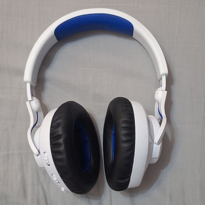 Vând JBL Quantum 360P Wireless White/Blue