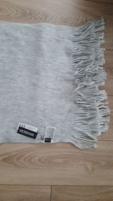 Fular  H&M divided Lana nou nouți 180cmx 40cm