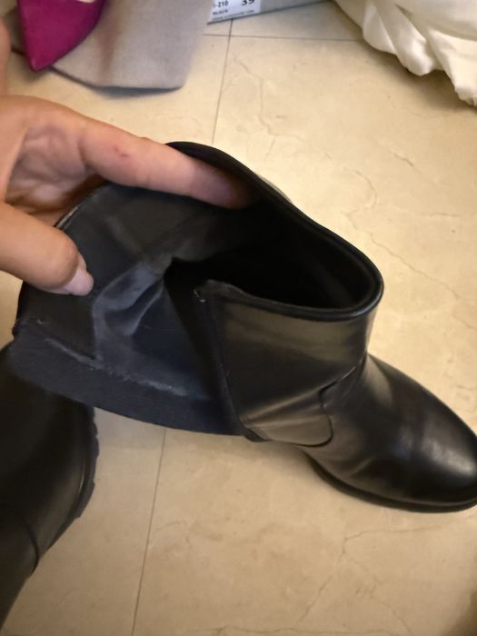 Стильные черные ботильоны на устойчивом каблуке