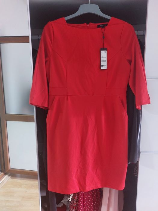 Vând rochițe de ocazie noi