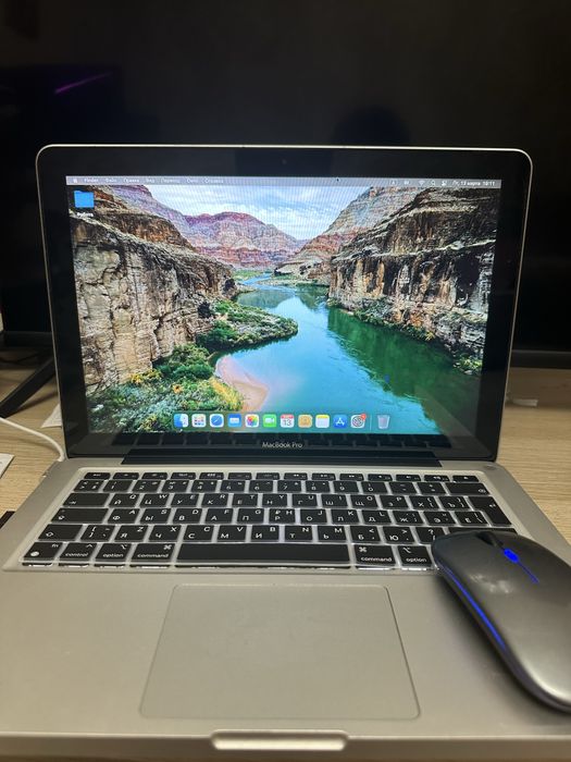 Продам MacBook 2011