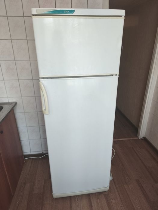 Холодильник большой хорошее состояние