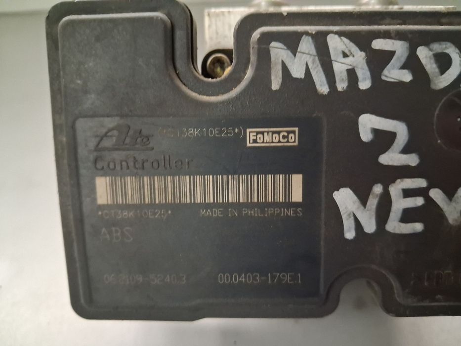 ABS блок Mazda 2 1.3i 2009г.