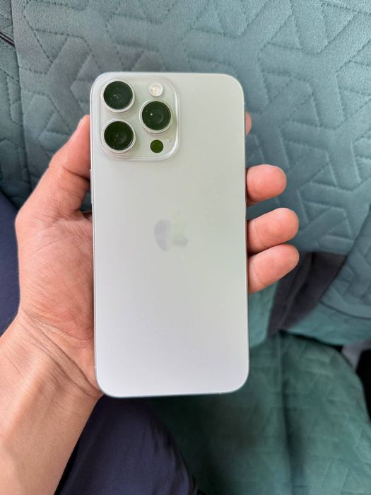 iPhone 15 Pro Max 256 GB White Titanium – Ideal holat