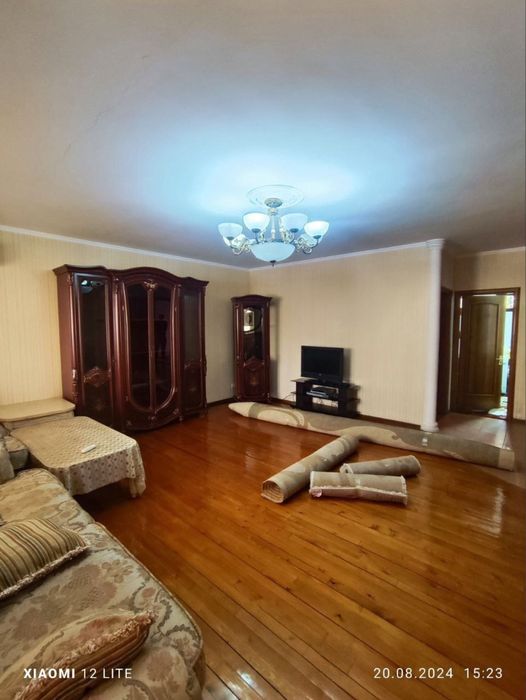 Fargona shaxar sentrda chinor hotel yonida