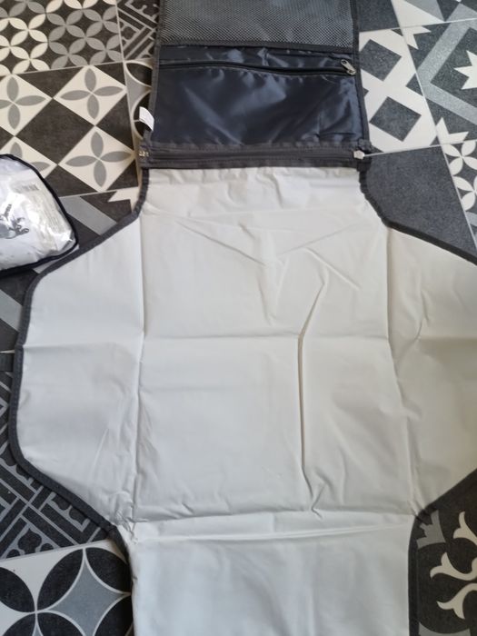 Преносима подложка за смяна на памперси