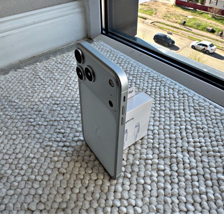  iPhone 11 в корпусе 17 PRO 