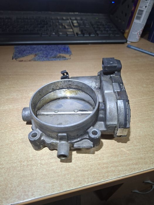 Дросел, дроселна клапа Мерцедес, Mercedes M273,  S500, ML500 S550 ML550 CLS500