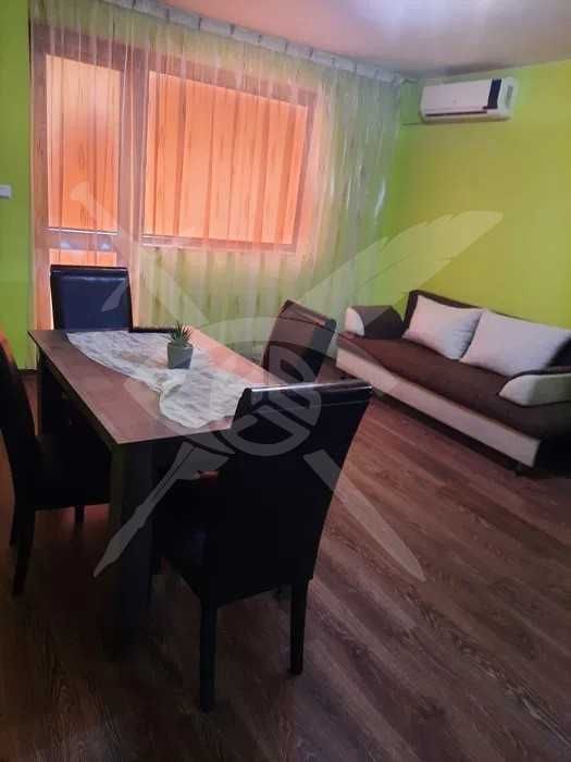 Дава се под наем Двустаен апартамент в Варна, Цветен квартал - 80 кв.м за 600 € - Снимка #1