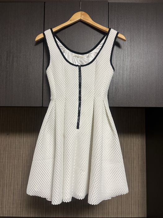 Стильное летнее платье.