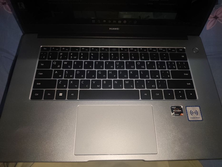 Huawei MateBook D15 Ryzen 5 5500U — 512 ГБ SSD