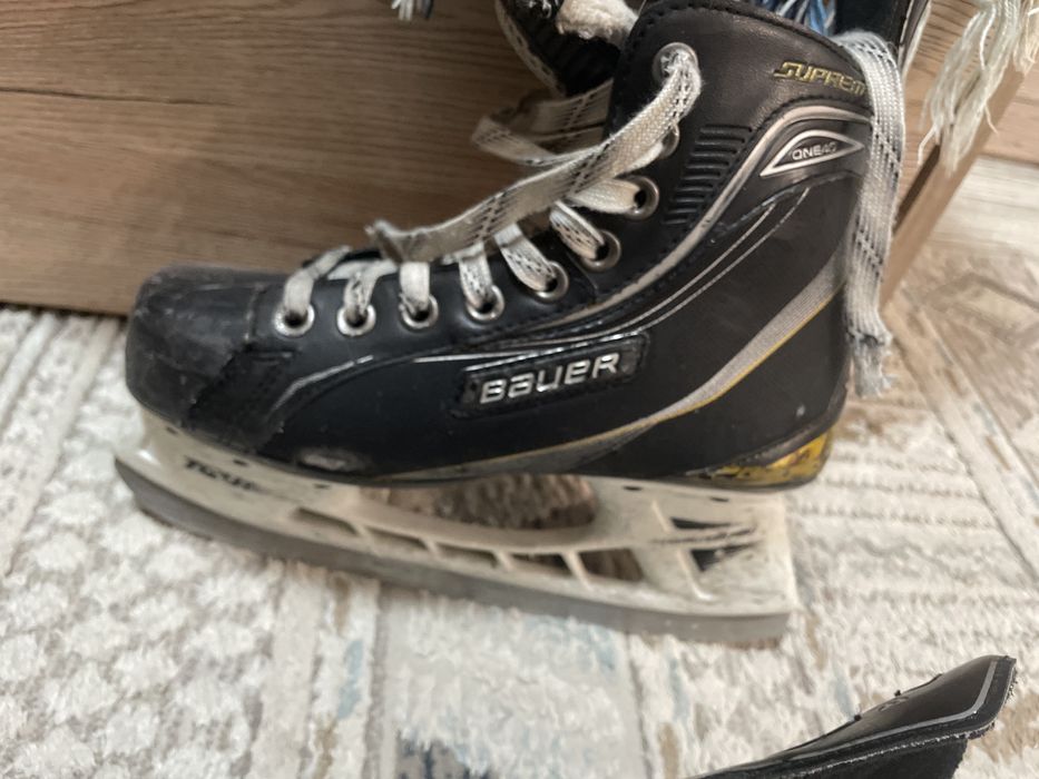 Коньки хокеейные продам 9.000тг