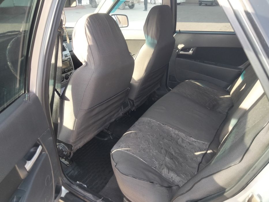 Продам приору седан