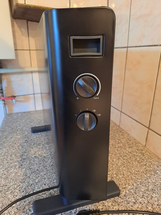 Convector electric cu o putere de 2000W