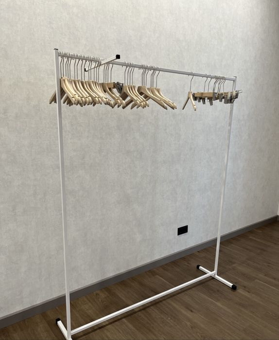 Продам вешалки и плечики