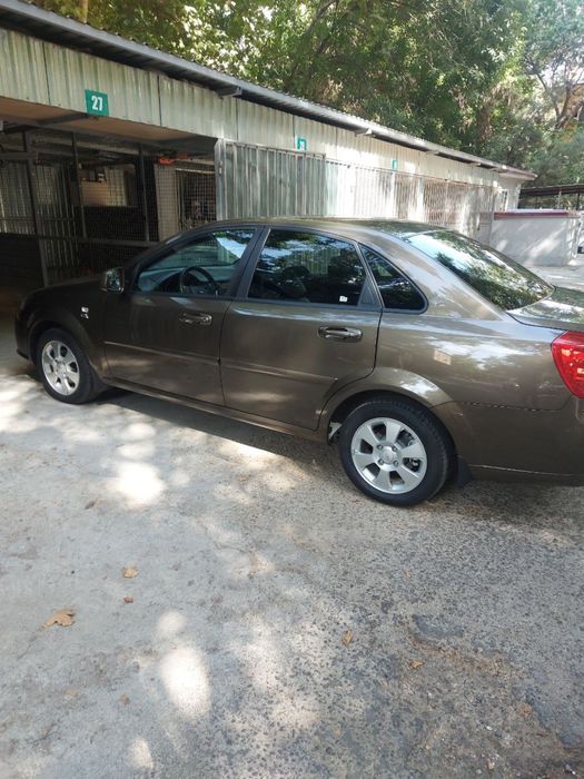 Джентра с люком цвет бронза пробег 14 000