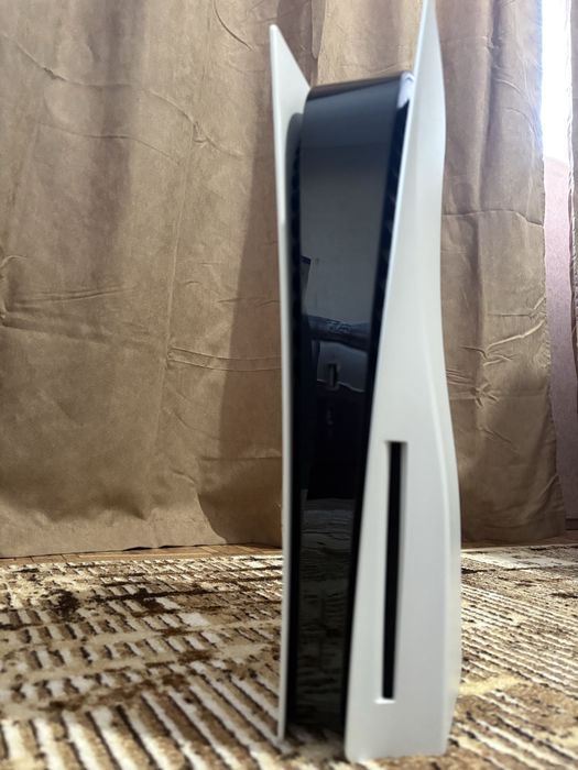 Playstation 5 disc version НЕРАЗЛИЧИМ ОТ НОВ!