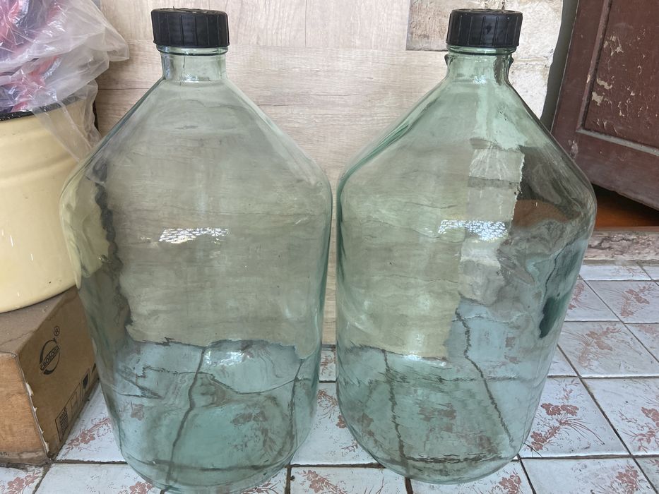 Продам стеклянные бутыли
