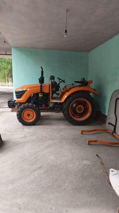 Mini traktor sotiladi chimgan
