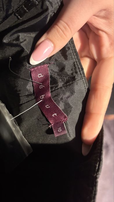 Официална рокля, става и за бална рокля