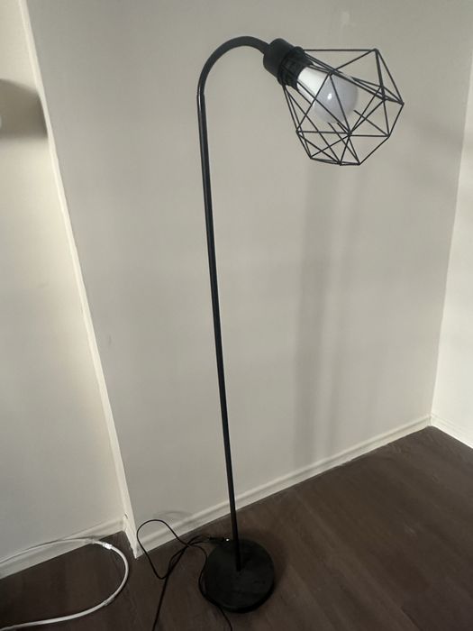 Нов лампион с геометрична форма