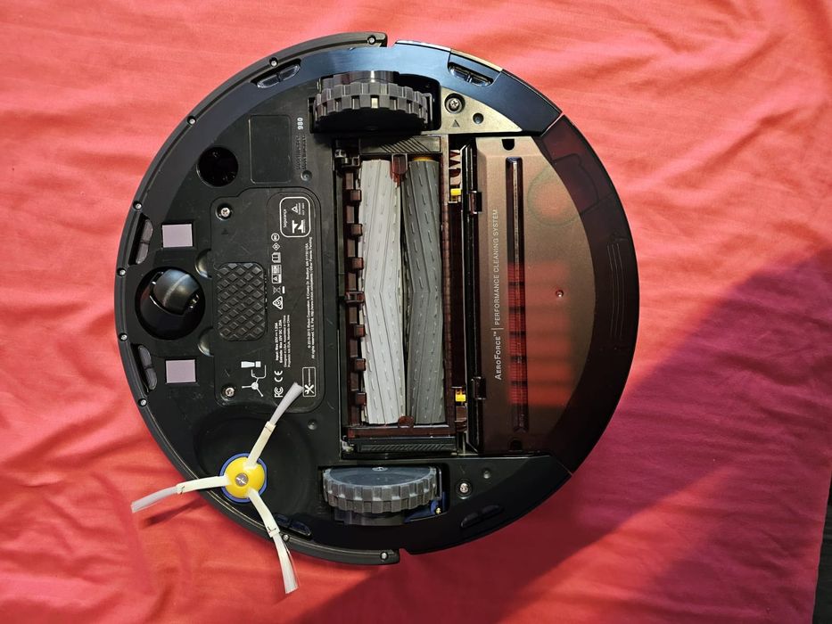 Robot aspirator iRobot Roomba i7