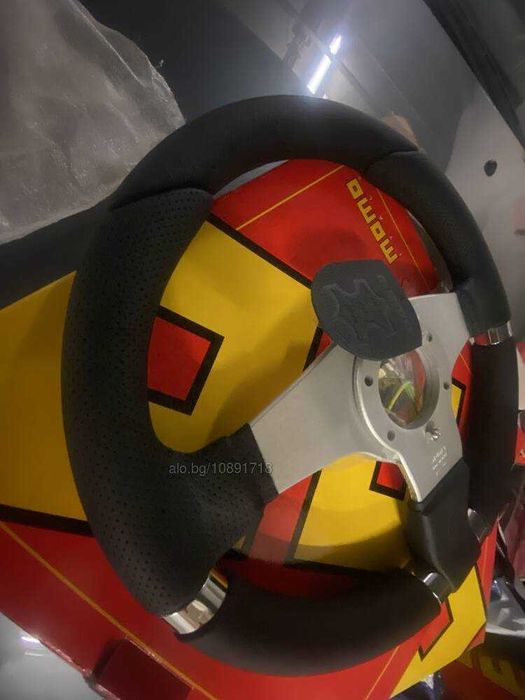 Оригинален, спортен волан MOMO, Italy