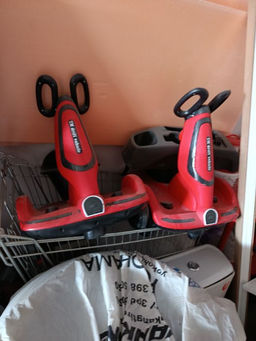 Қызыл түсті матаролер