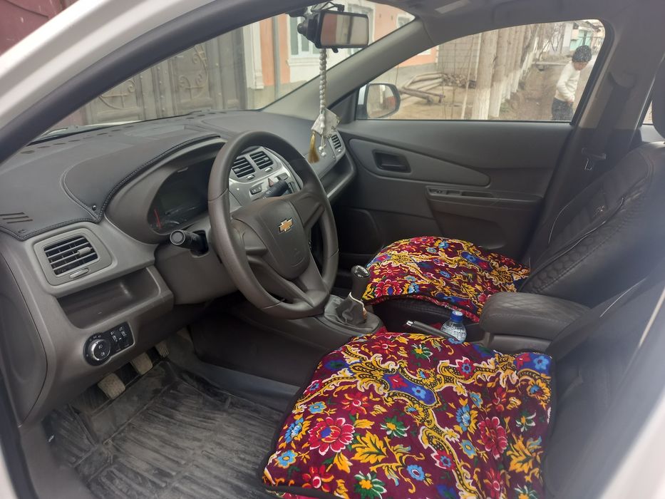 cobalt  avftomabil sotiladi