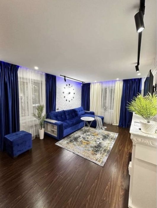 Сдаю на Яккасарайском 1/2 х ком кв на долгосрочно