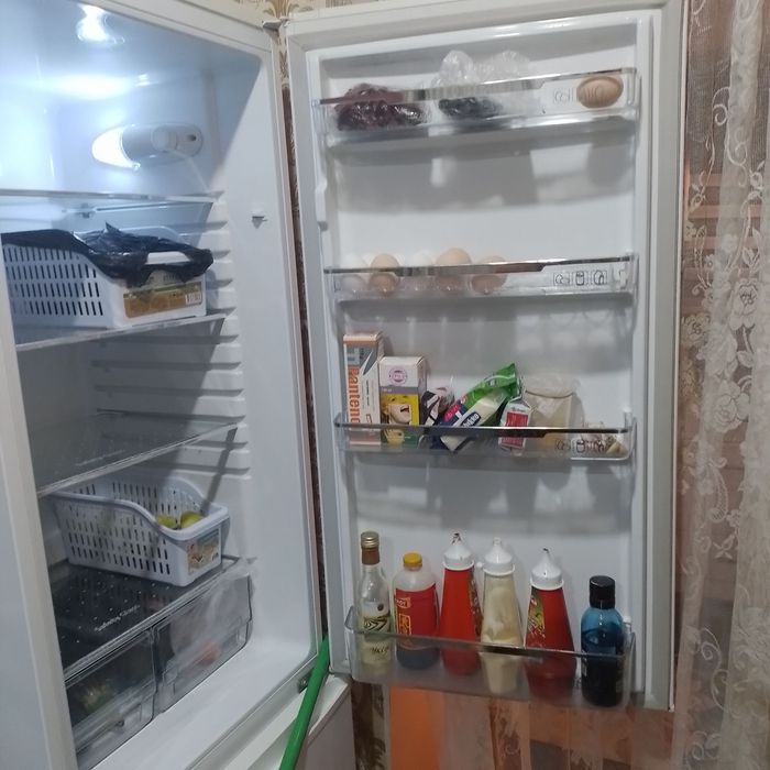 Холодильник Artel в хорошем состоянии