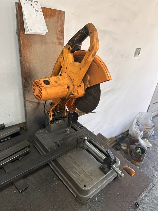 Торцевая пила по металу маятниковая