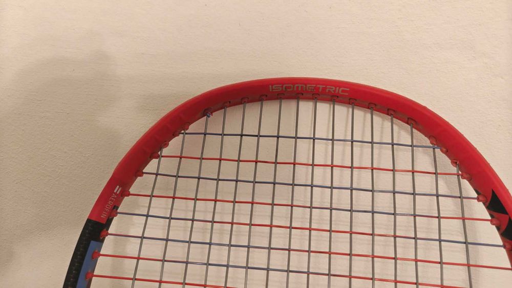 Vând rachetă de tenis Yonex Vcore 95 Shapo L3 2024